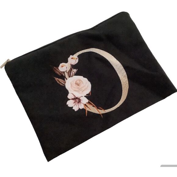 “O” Makeup Bag NWOT - Picture 2 of 3